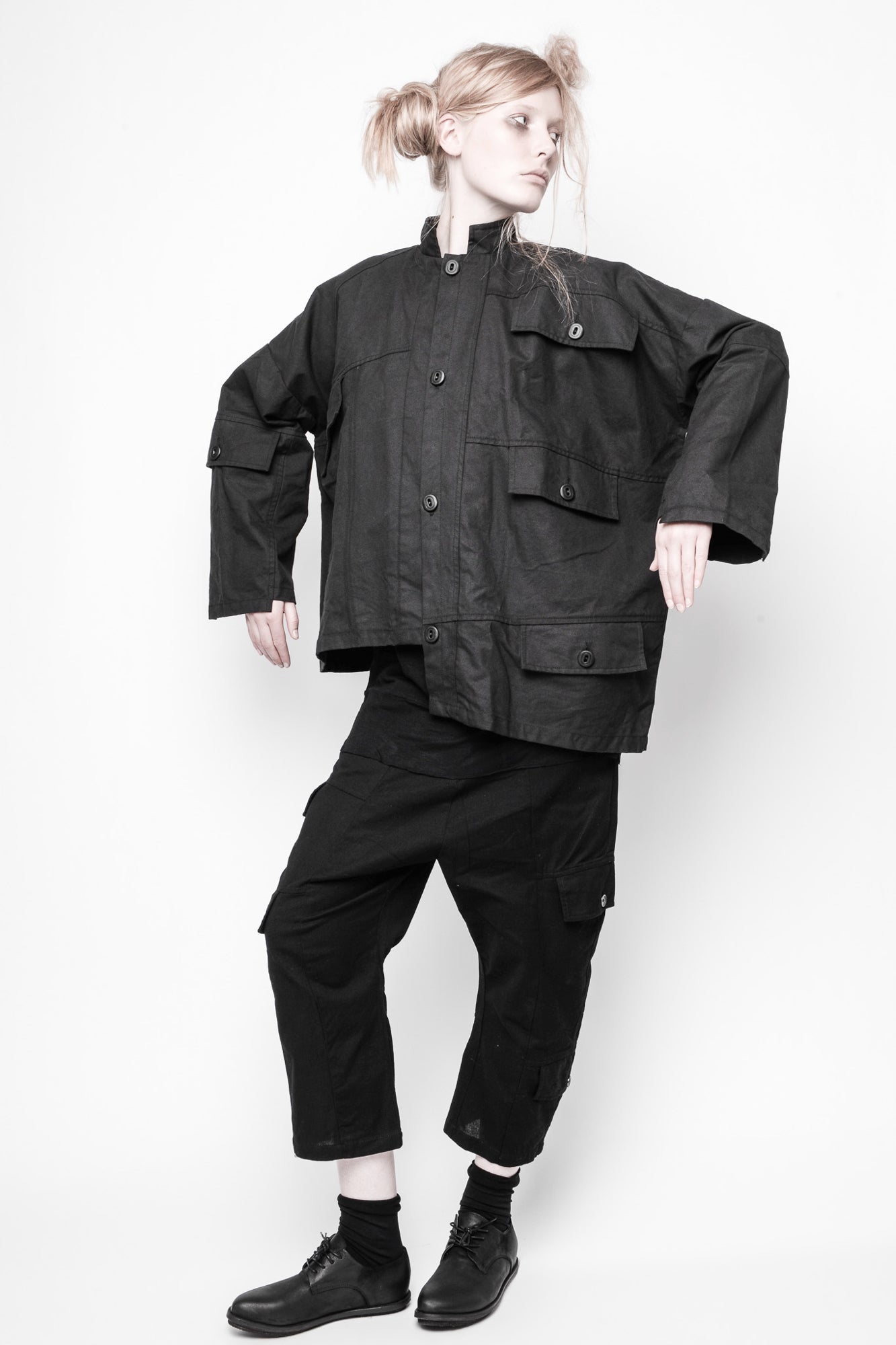 ID.05.04.04 100% CO 100 BLACK
