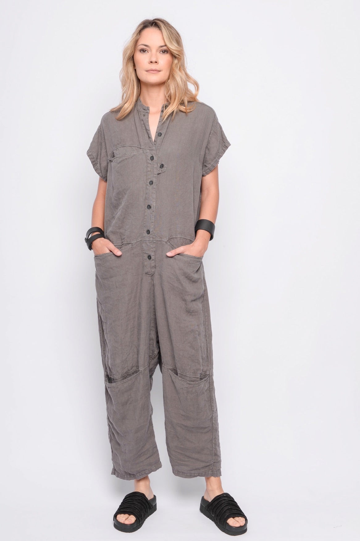 251.01.01 100% LINEN 182 FLINT