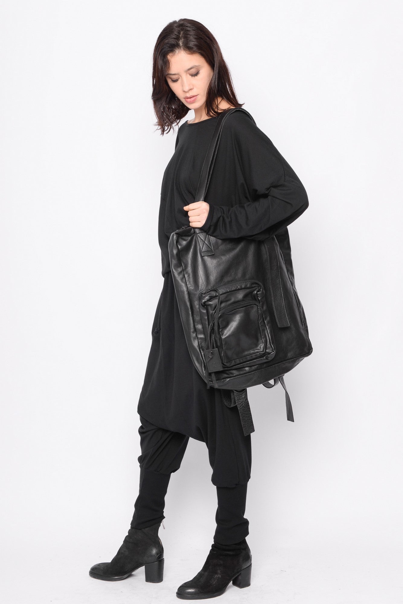 B40.242.EX3 100%Leath/95%NY5%EA 100 BLACK