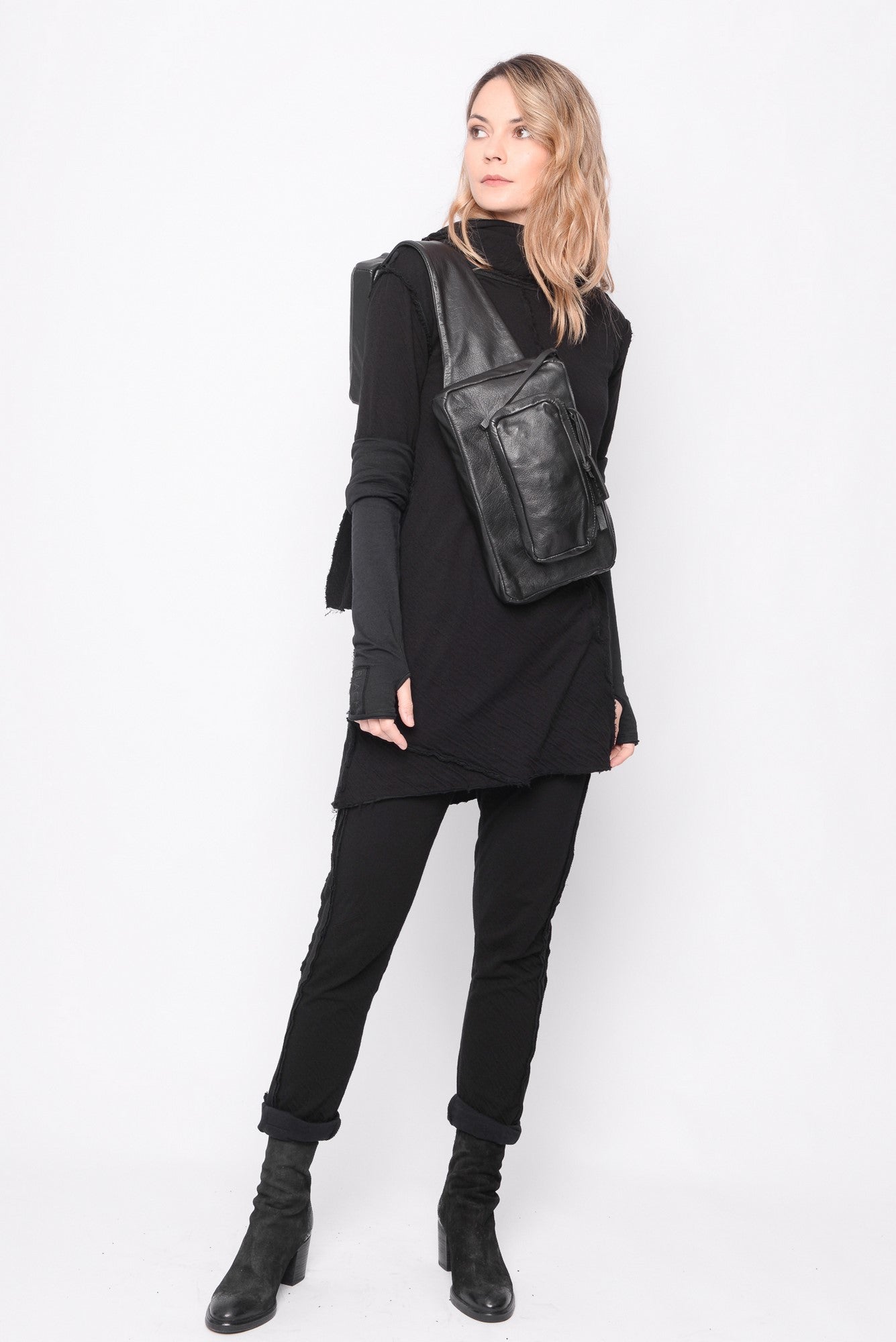 B40.242.EX1 100%Leath/95%NY5%EA 100 BLACK