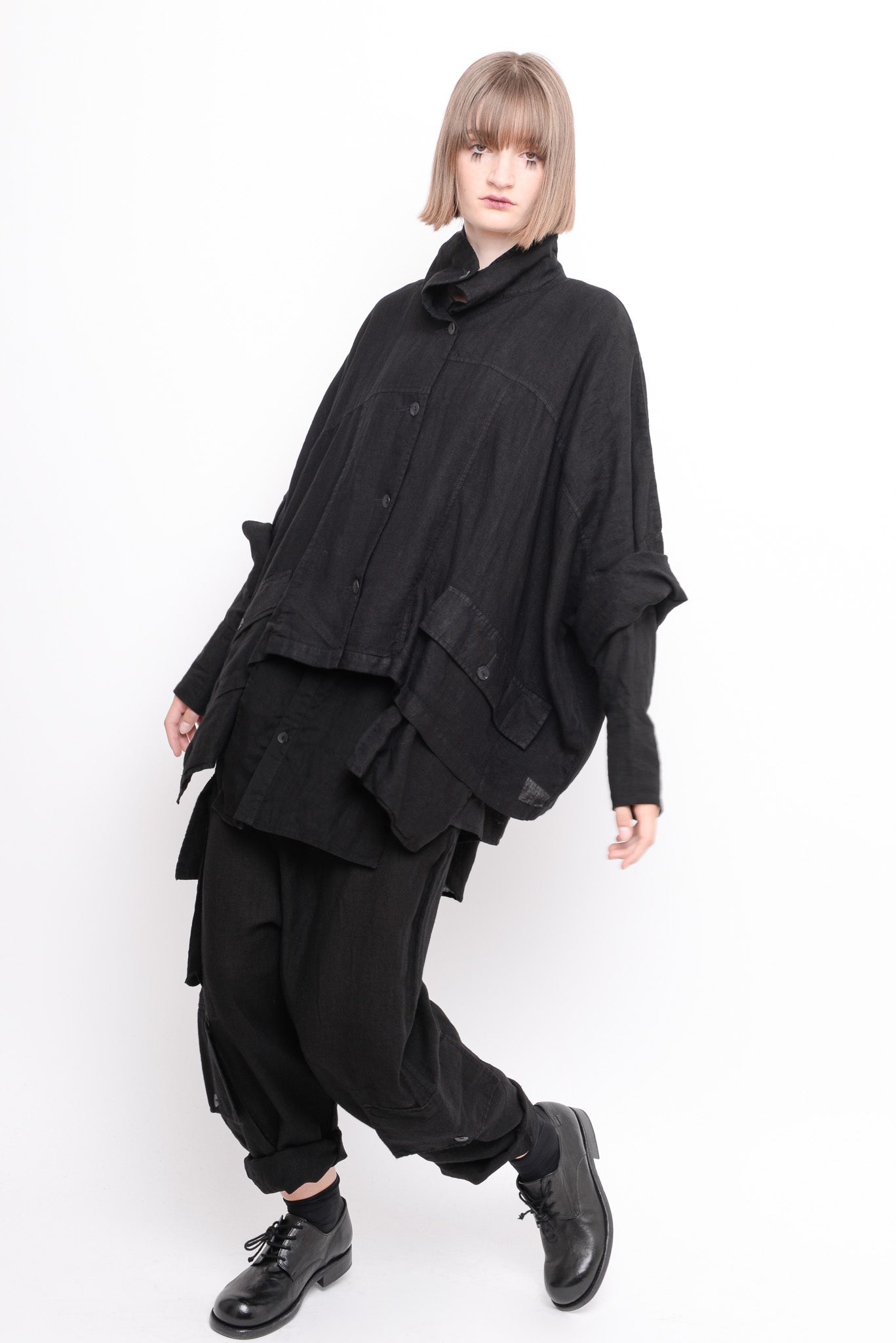 ID.03.03.02 woven 100% linen 100 BLACK
