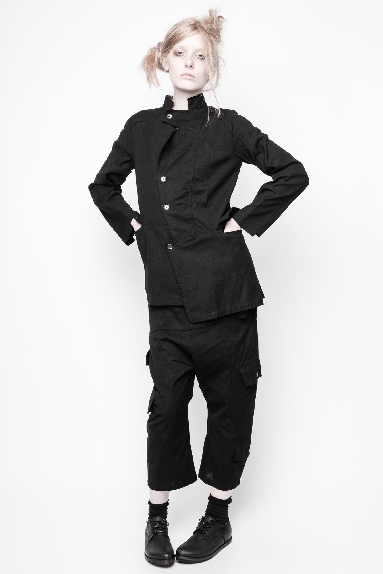 ID.05.04.02 100% CO 100 BLACK