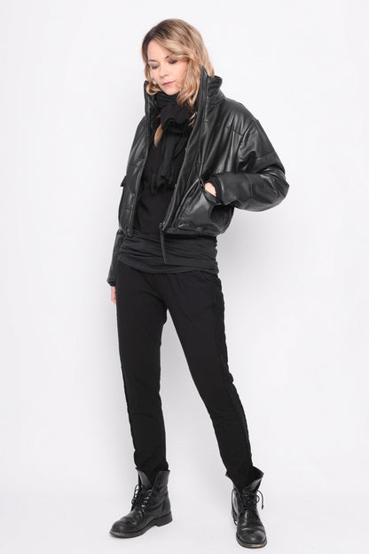 B41.242.40.08 100%Leath/95%NY5%EA 100 BLACK