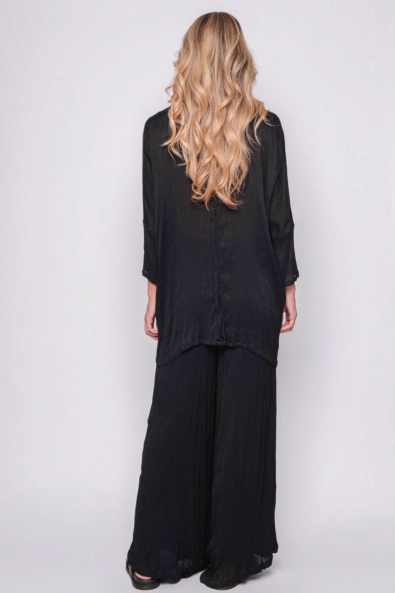 261.11.02 100% MODAL CRINKLE 100 BLACK